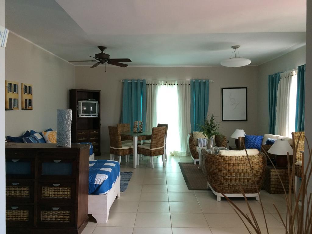 كاباريتي Kite Beach Hotel & Condos المظهر الخارجي الصورة