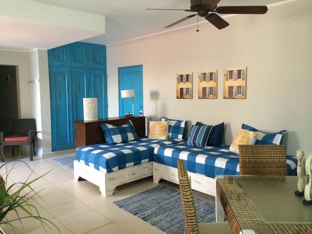 كاباريتي Kite Beach Hotel & Condos المظهر الخارجي الصورة