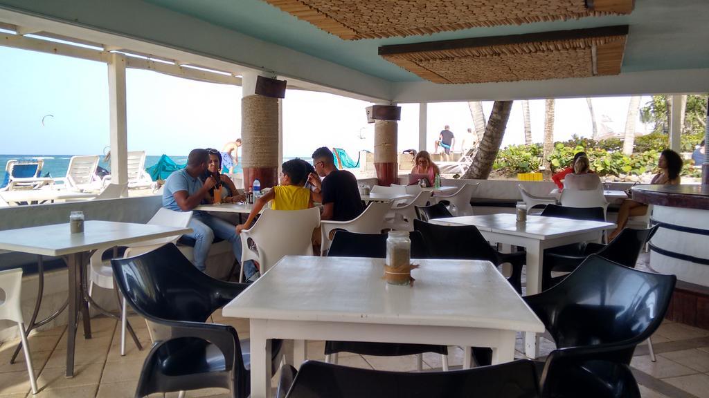 كاباريتي Kite Beach Hotel & Condos المظهر الخارجي الصورة