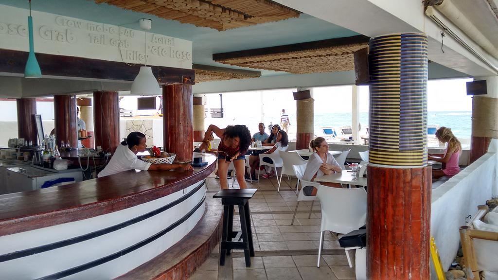 كاباريتي Kite Beach Hotel & Condos المظهر الخارجي الصورة